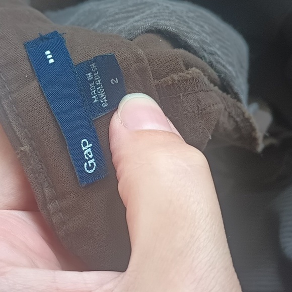 Gap women's brown shorts size 2 - Picture 9 of 9